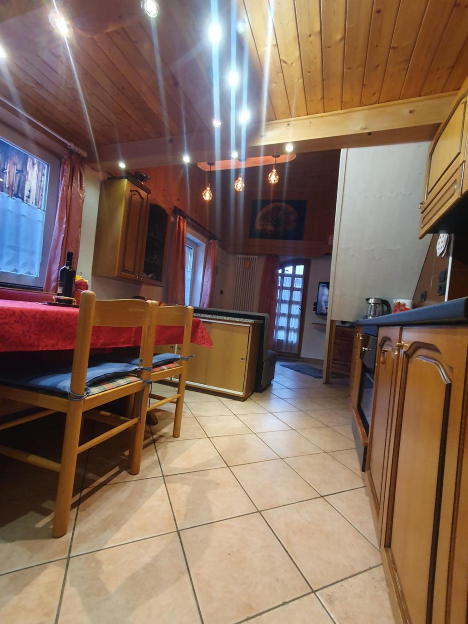 Casa Claudio-Appartamenti In Centro Campitello di Fassa Exterior photo